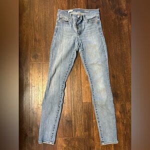 Women’s Gap jeans
